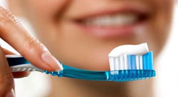 Đánh răng luôn là giải pháp đáp chăm sóc răng miệng hiệu quả nhất -1