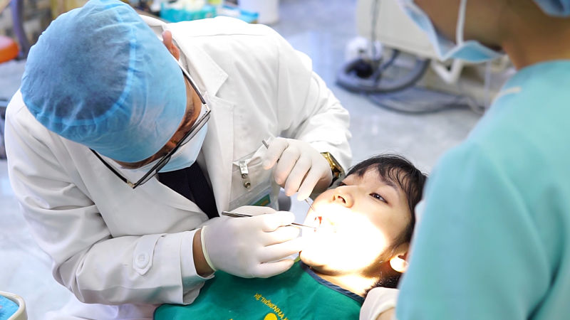 Nhổ răng khôn tại nha khoa Phương Nam