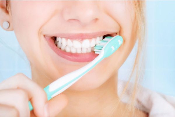 Cách chăm sóc răng miệng sau khi phẩu thuật cười hở lợi