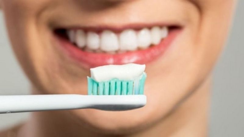 Có nên đánh răng sau khi nhổ răng khôn không?