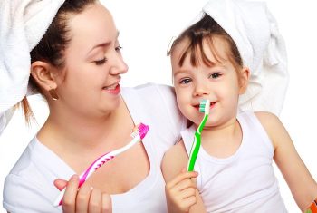 chăm sóc răng cho trẻ em bị viêm nướu