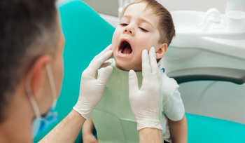 trẻ em bị sâu răng hàm phải làm gì