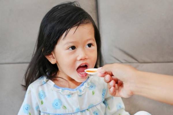 Nguyên nhân nào khiến trẻ em 2 tuổi bị sâu răng